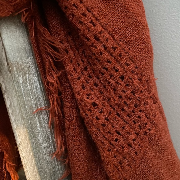 Scarf - Picture 2 of 9